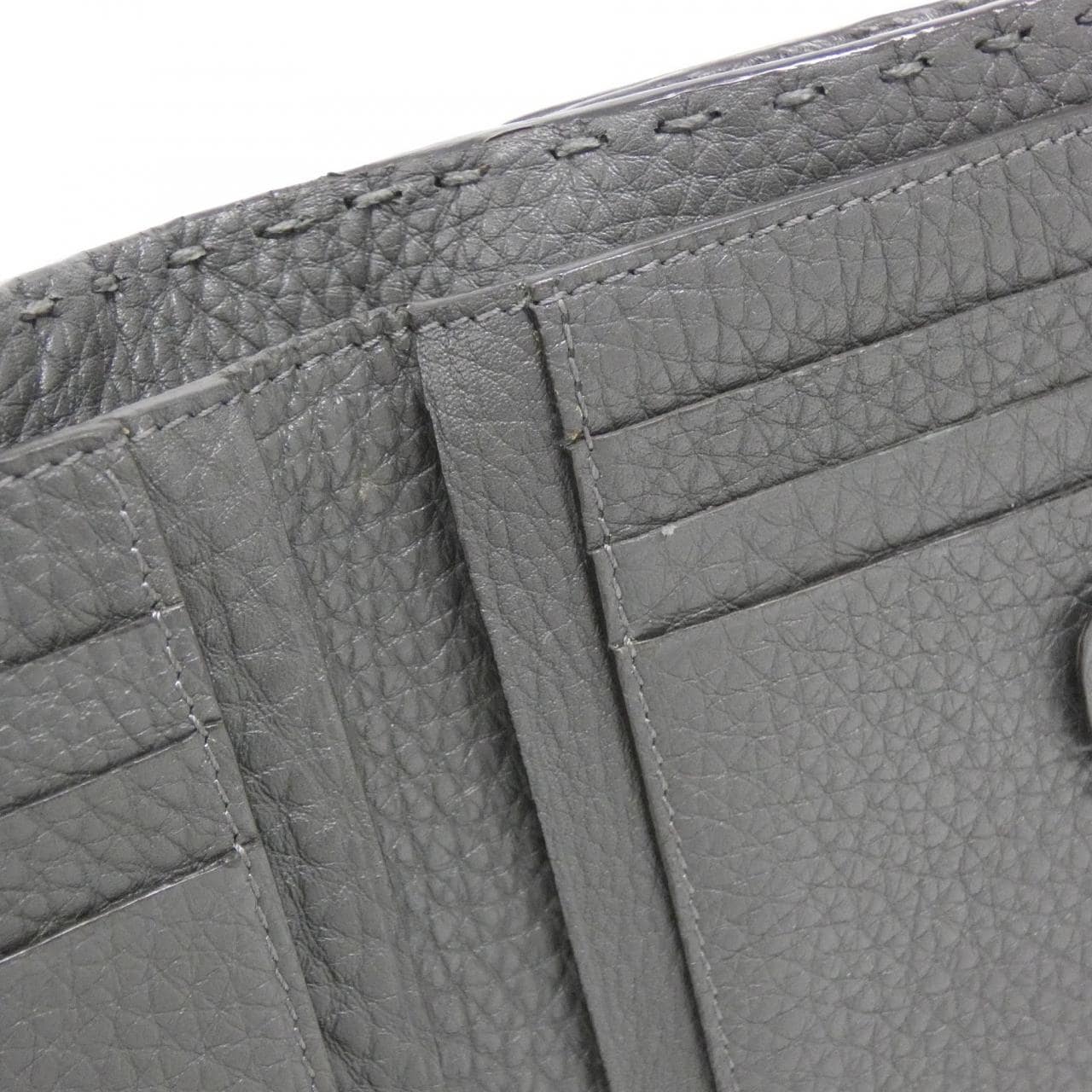 FENDI Peekaboo 8M0359 6DJ 銀包 蟒蛇皮 5