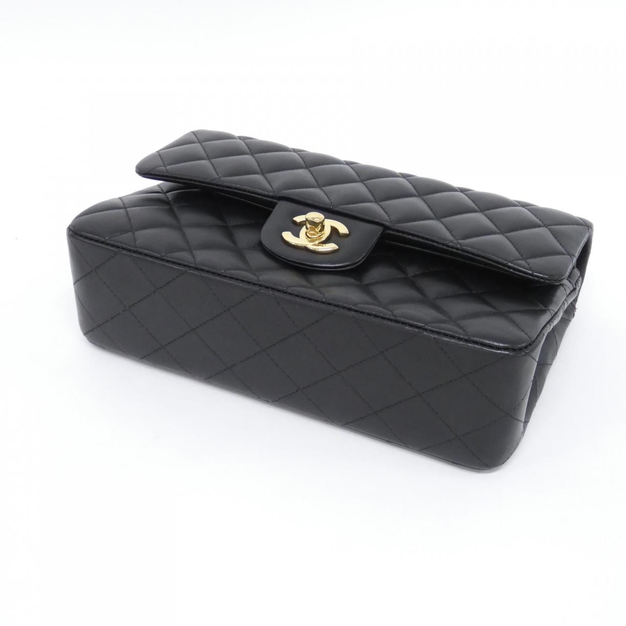 CHANEL Matelasse 1113 Shoulder Lambskin 3