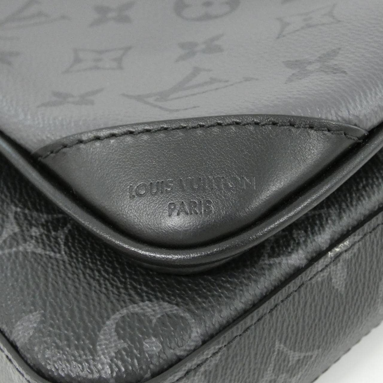 LOUIS VUITTON Eclipse M69443 Shoulder Monogram 4