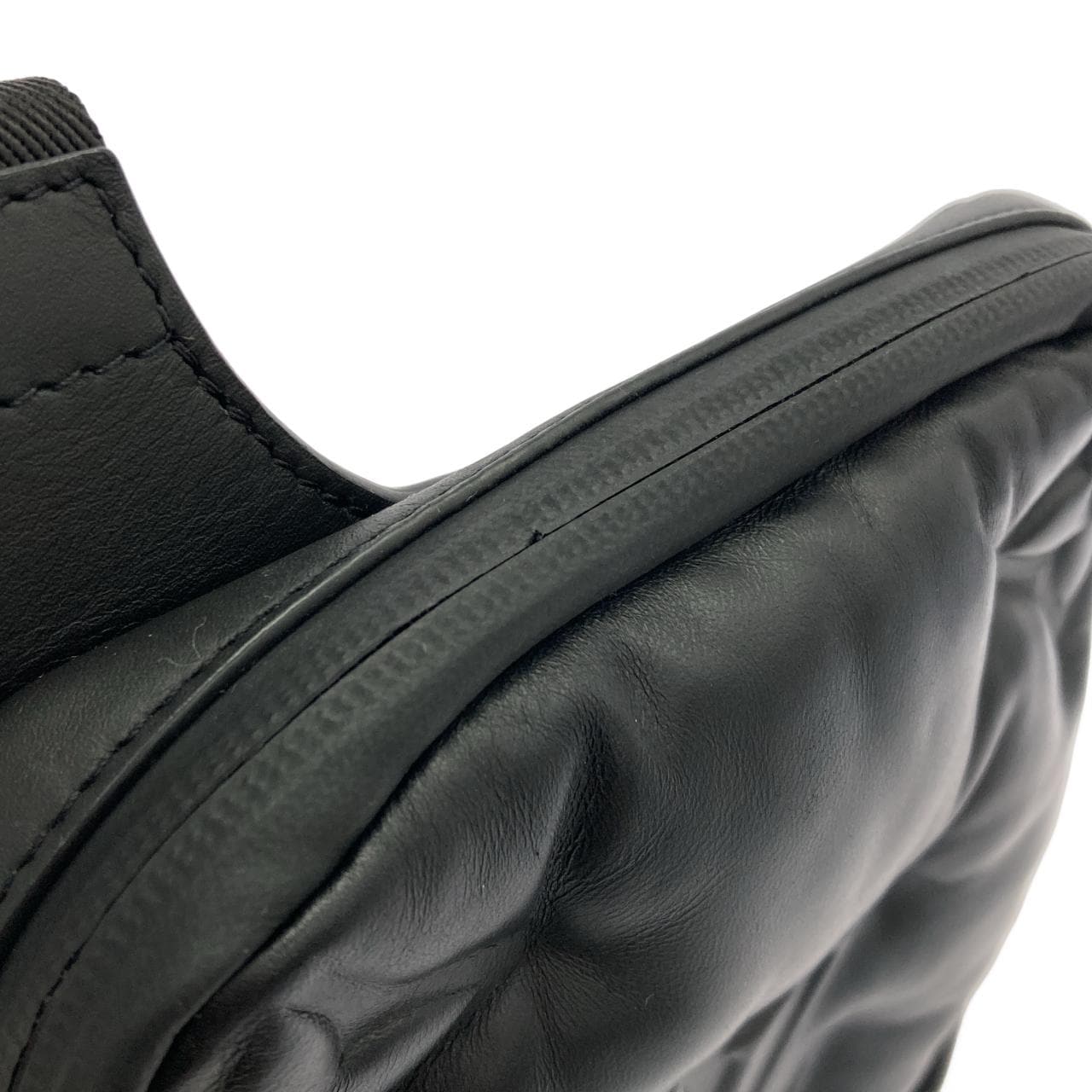 LOUIS VUITTON M68773 肩背包 羊皮 4