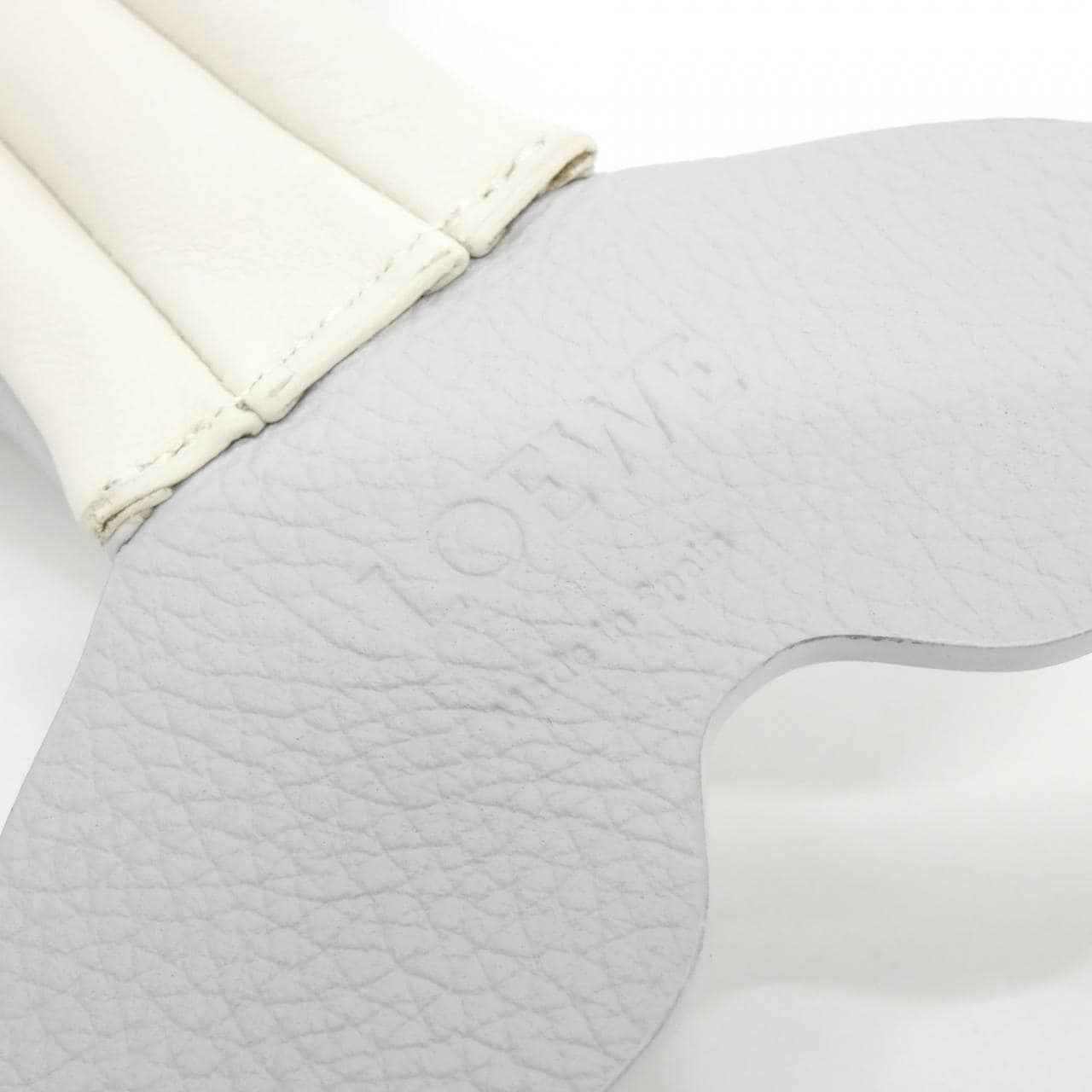 LOEWE 肩背包 3