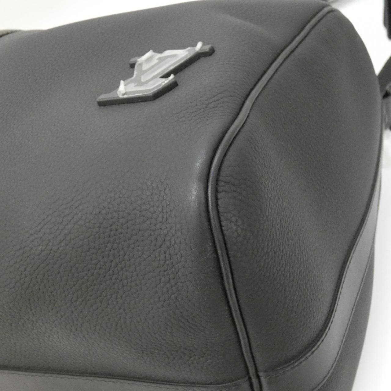 LOUIS VUITTON Keepall M21420 Boston Lambskin 3