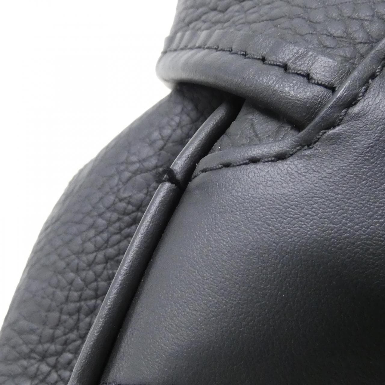 LOUIS VUITTON Montsouris M23127 背包 Monogram 4