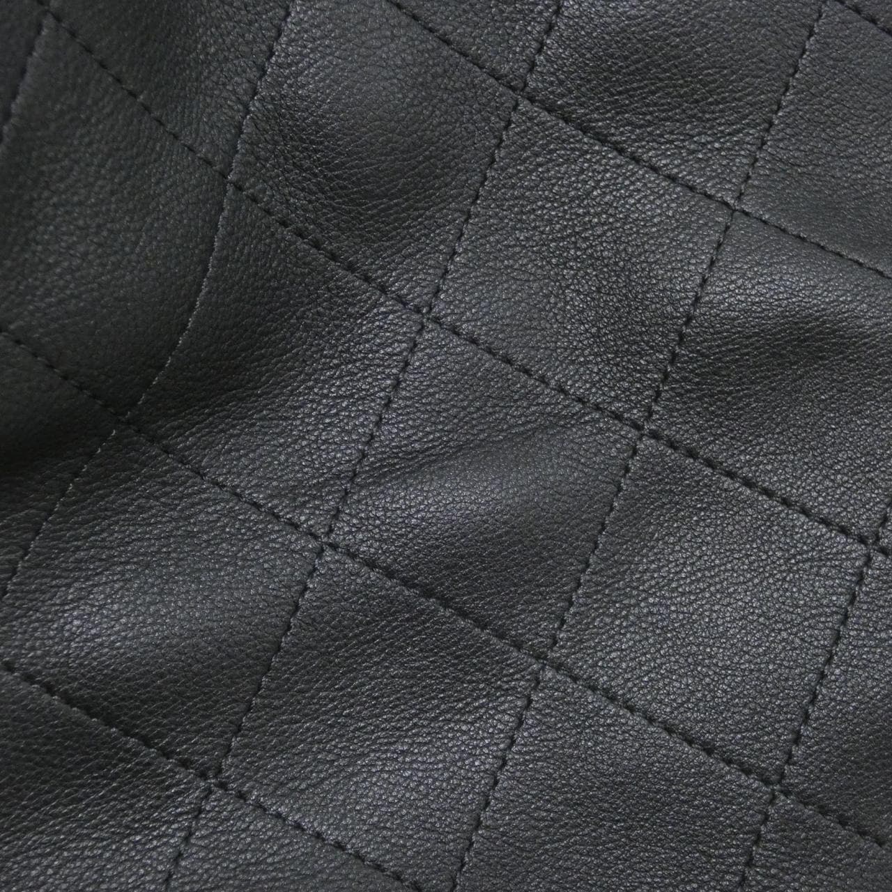 CHANEL AS5975 肩背包 4