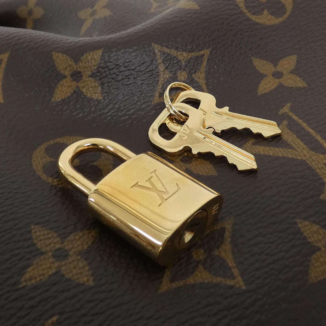 LOUIS VUITTON M45986 Handbag Monogram 4