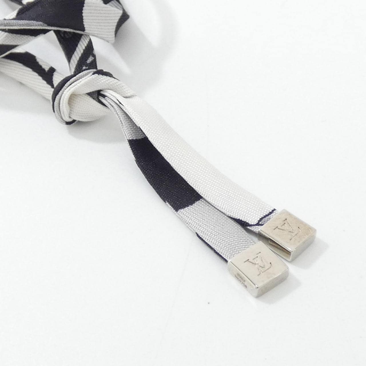 LOUIS VUITTON M69708 4