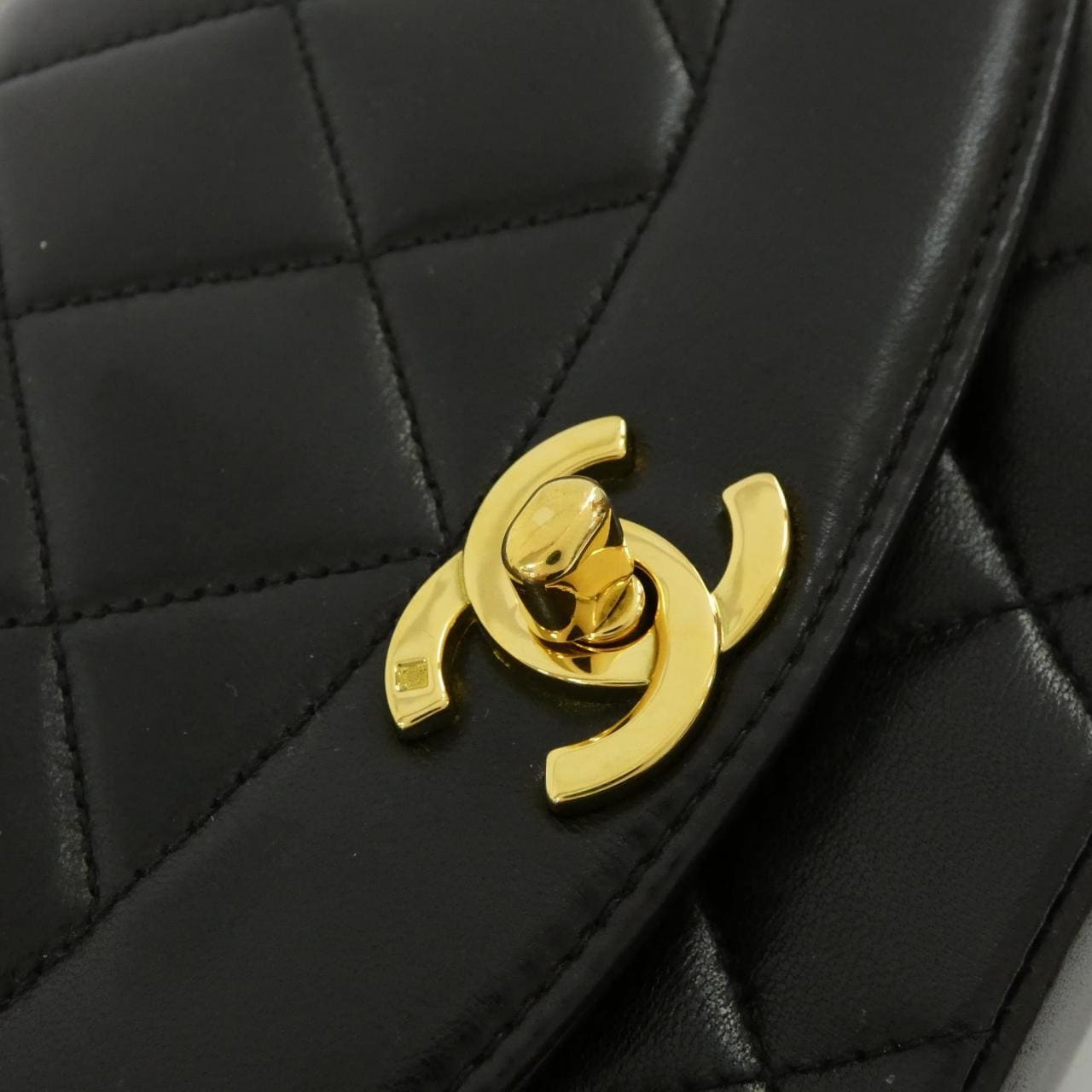 CHANEL 01164 Shoulder Lambskin 5