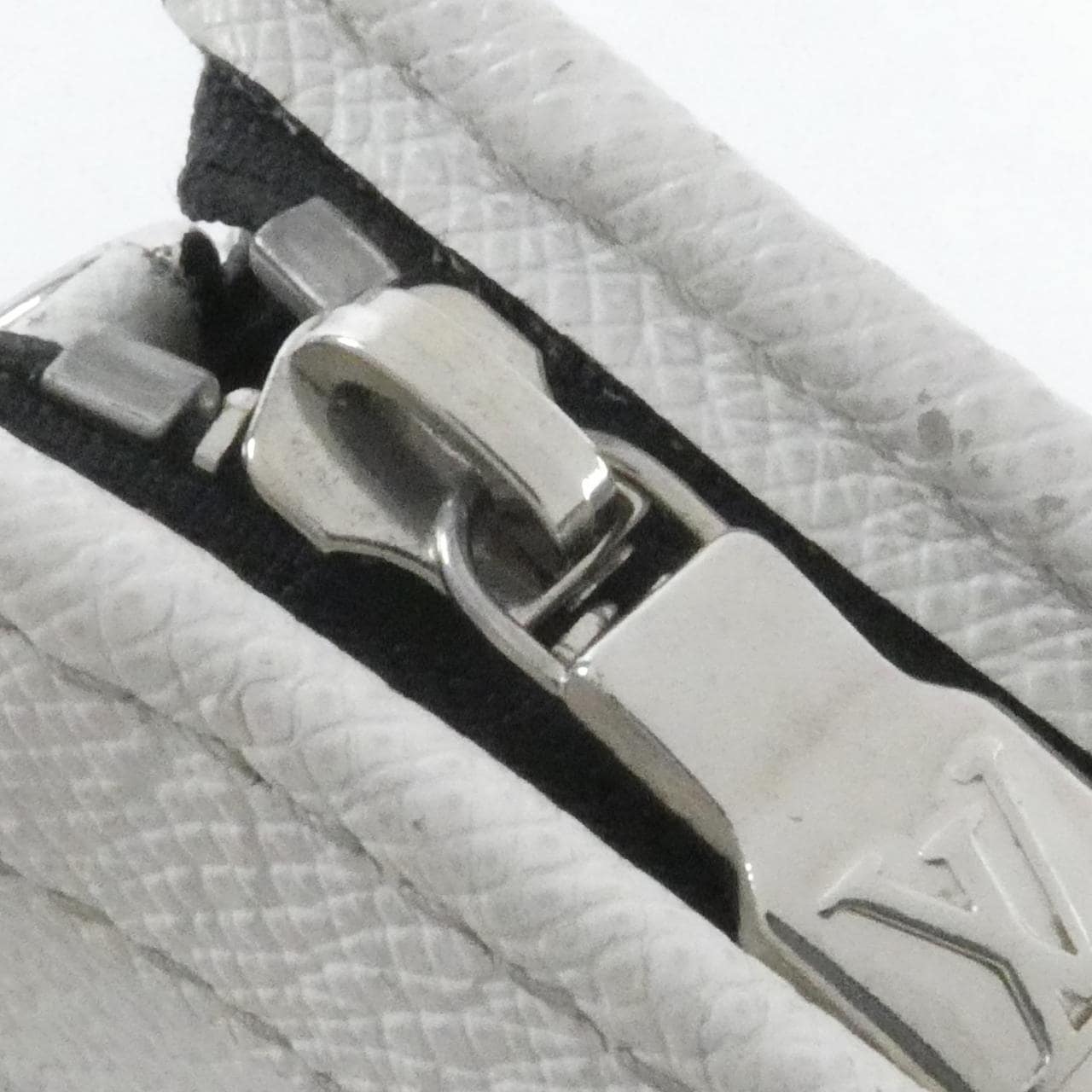 LOUIS VUITTON M30935 肩背包 帆布 5