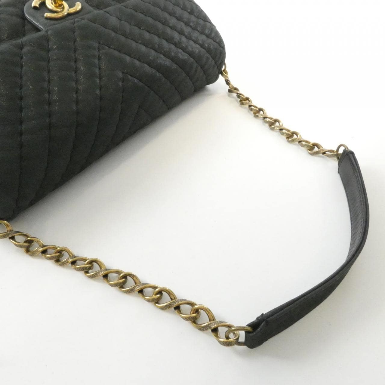 CHANEL Shoulder 4