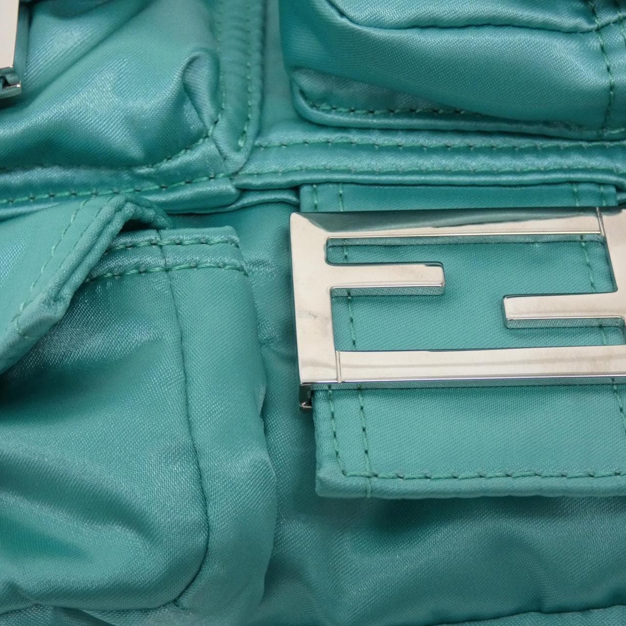 FENDI Baguette 7VA579 ALWP 肩背包 尼龍 4