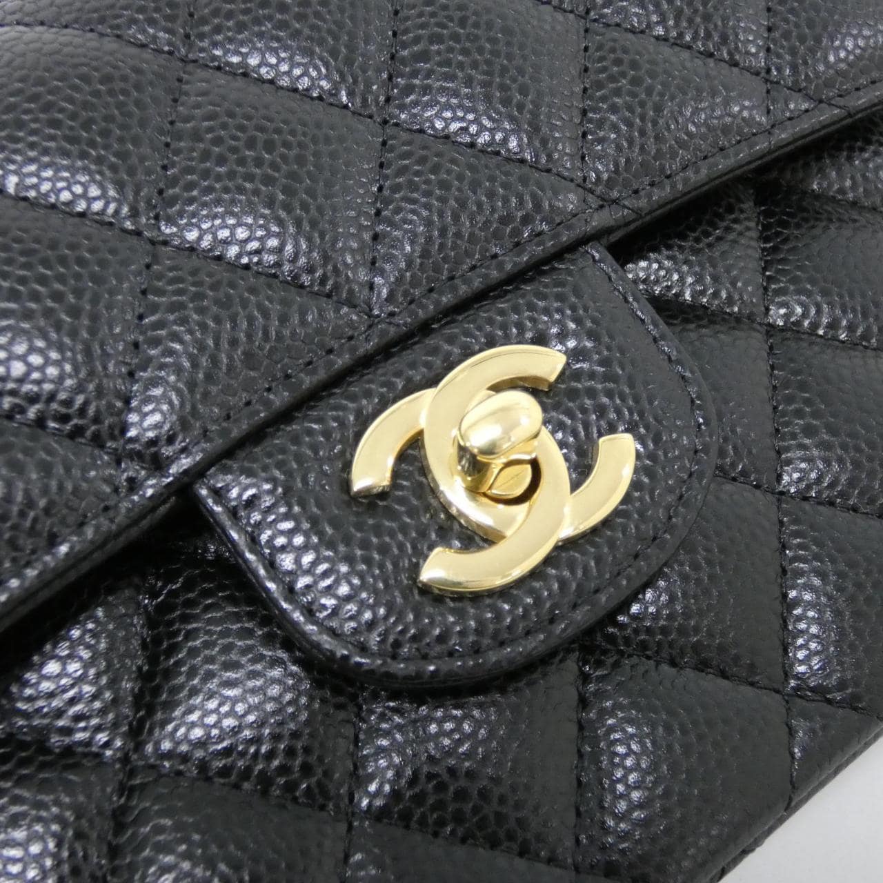 CHANEL Matelasse 1113 Shoulder Grained Calfskin 5