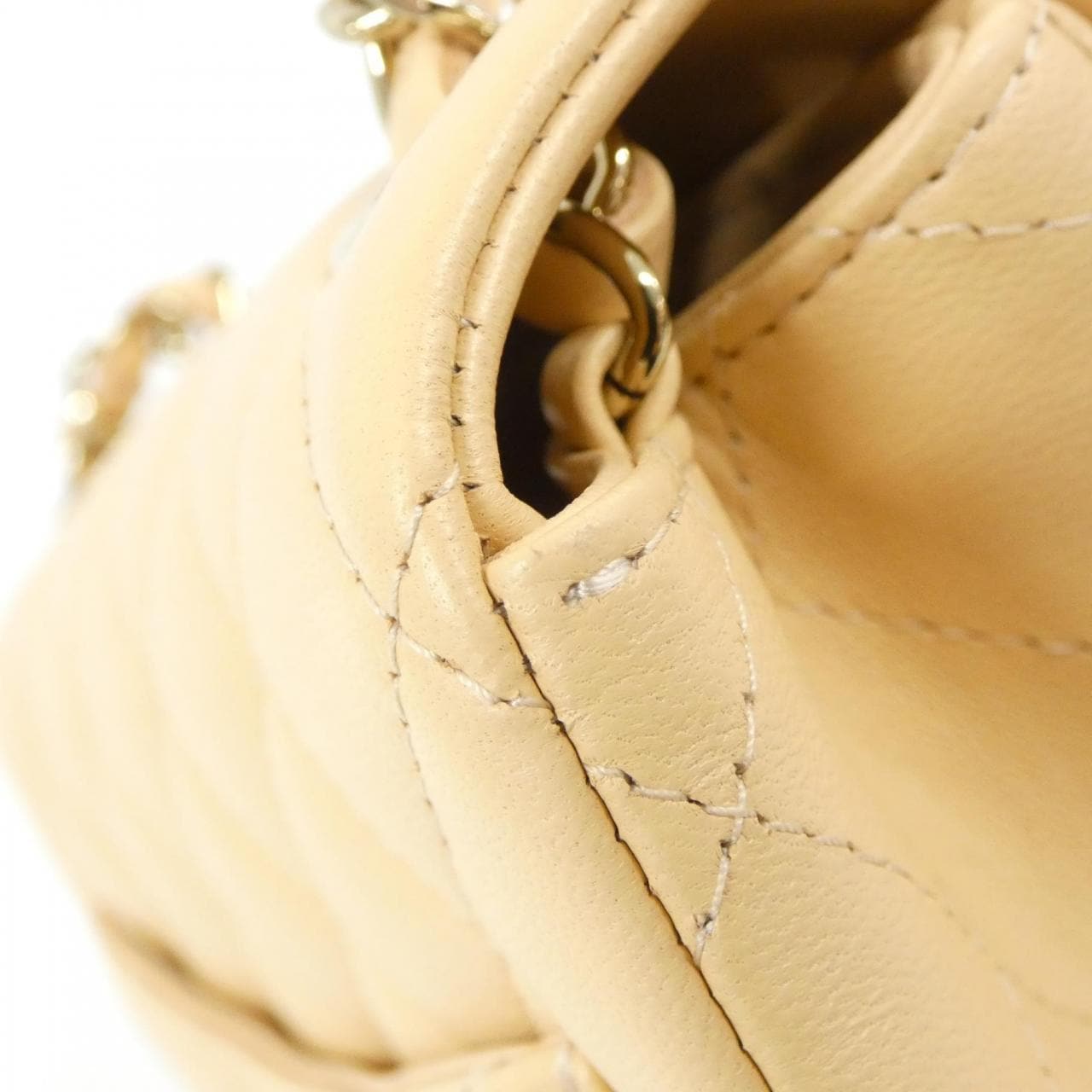 CHANEL Matelasse 35200 Shoulder Lambskin 4