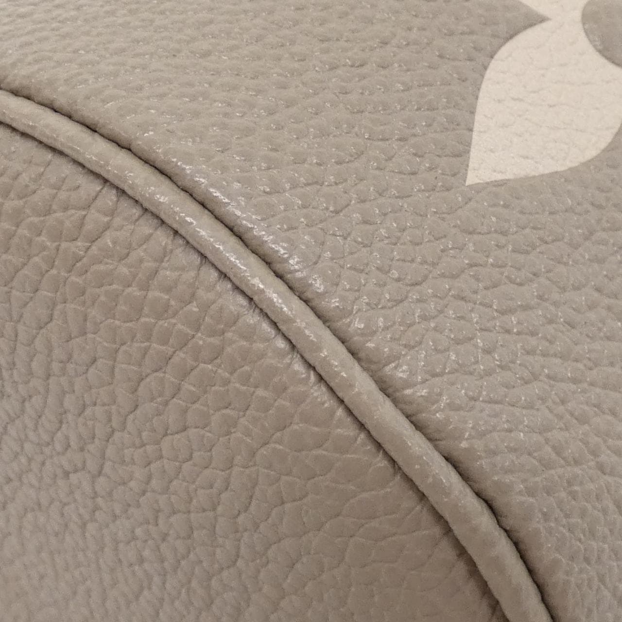 LOUIS VUITTON Papillon M46031 肩背包 Monogram 2