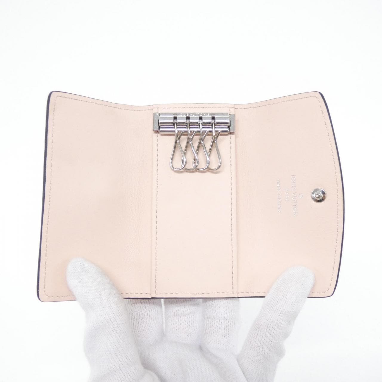 LOUIS VUITTON Mahina M82760 Key Case 4