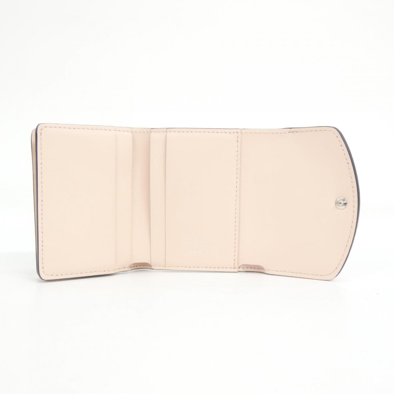 LOUIS VUITTON Mahina M82795 Wallet 3