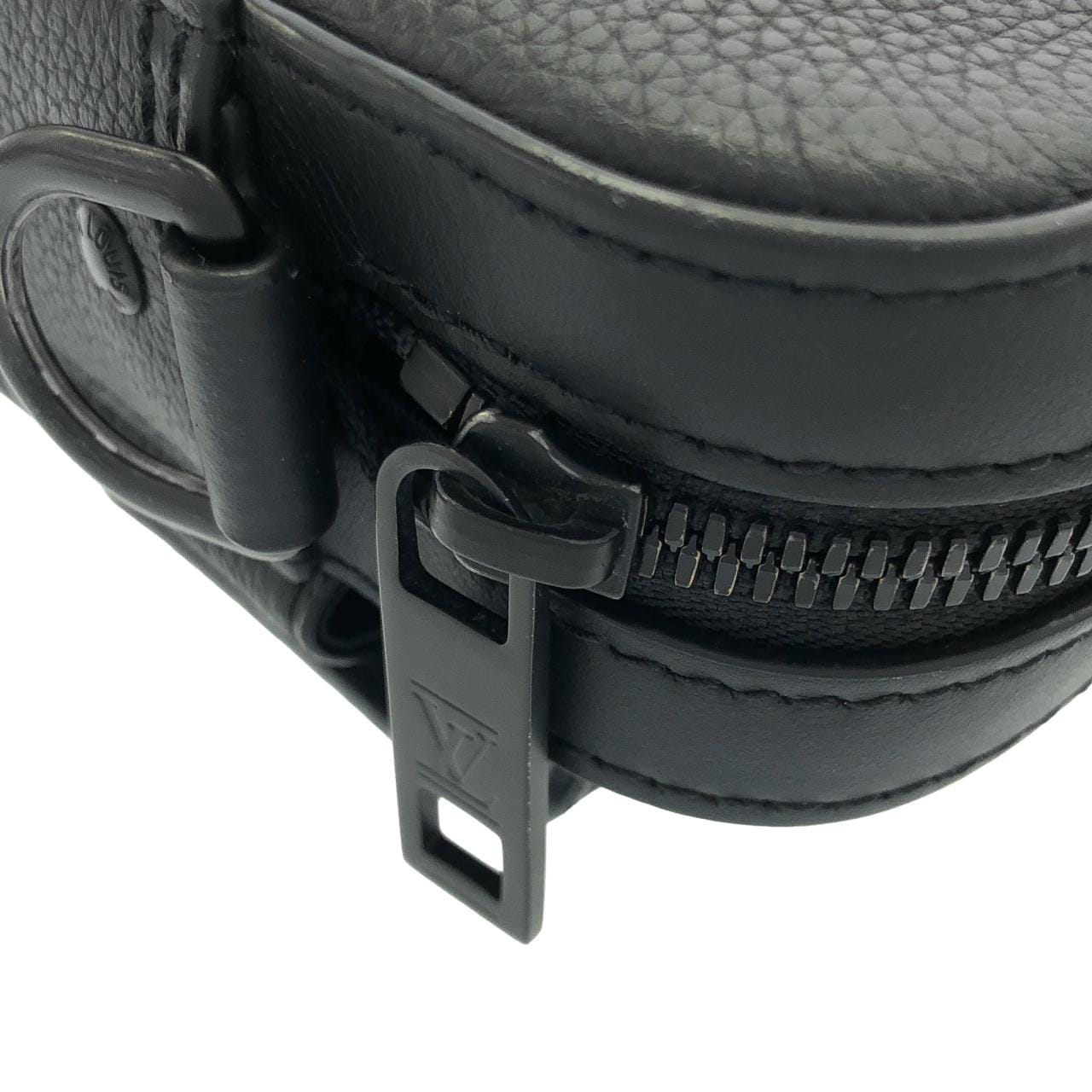 LOUIS VUITTON M22482 肩背包 羊皮 4