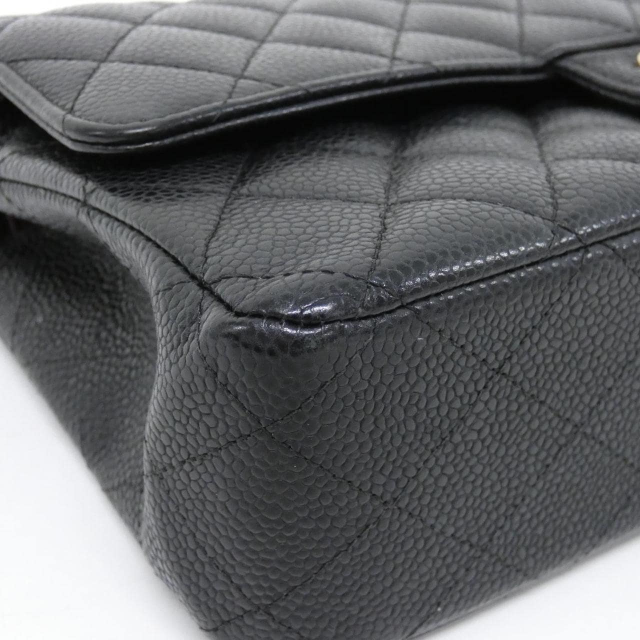 CHANEL Matelasse 1112 Shoulder Grained Calfskin 3