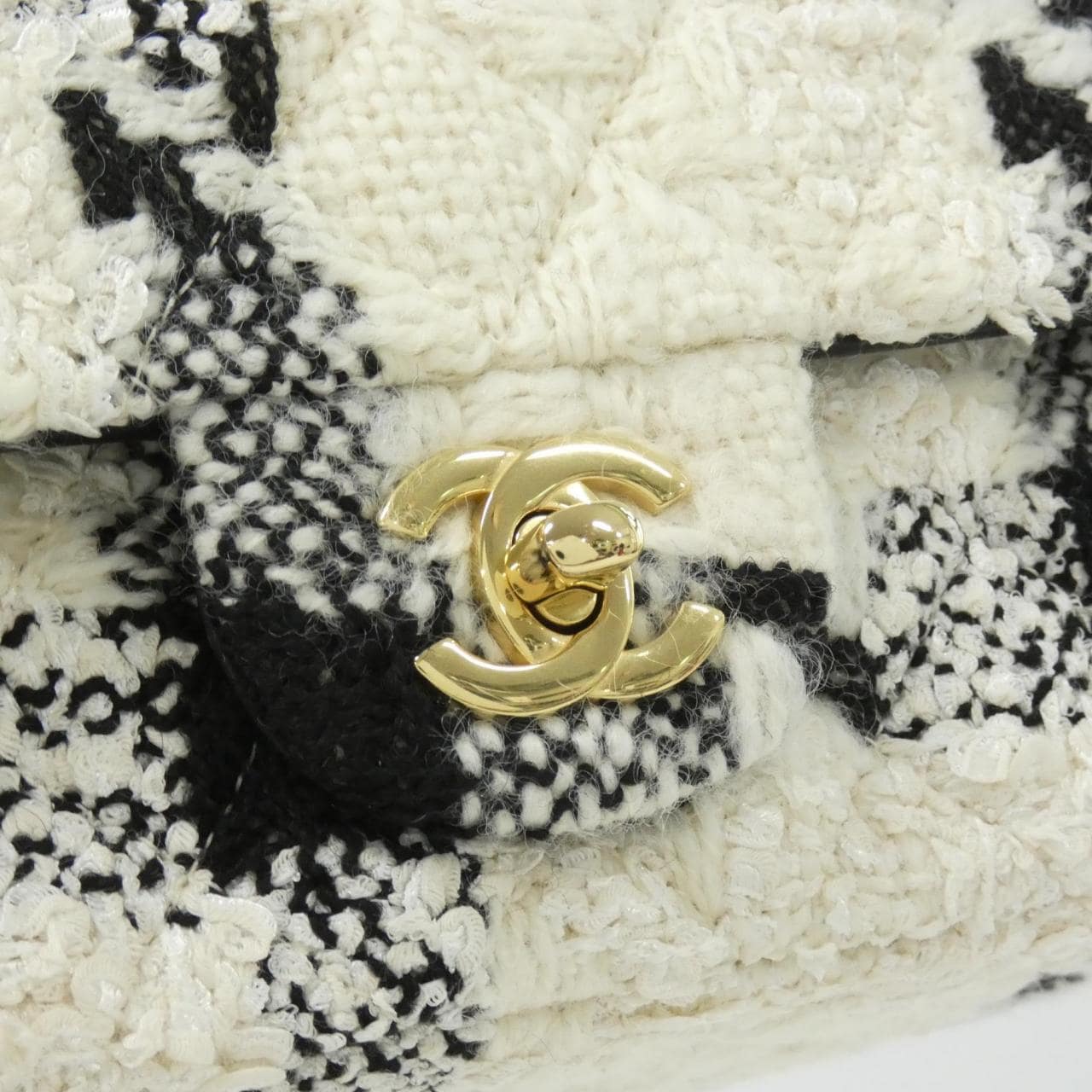 CHANEL Boy Chanel 69900 肩背包 粗花呢 4