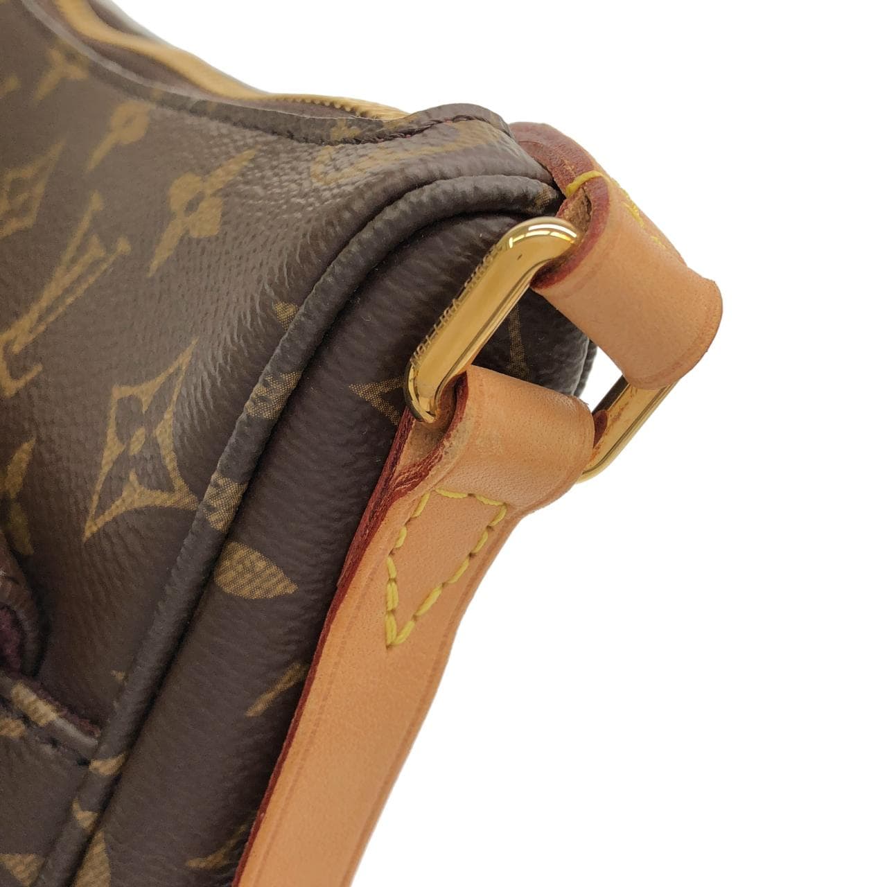 LOUIS VUITTON M41679 肩背包 Monogram 4
