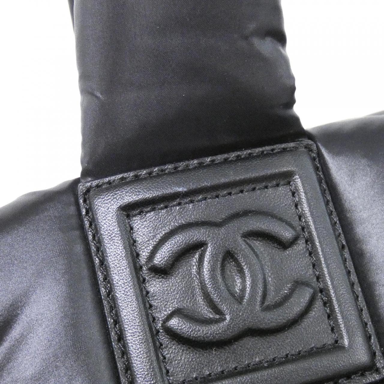 CHANEL 48611 Handbag Nylon 5