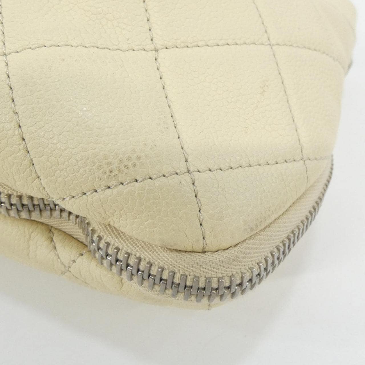 CHANEL 50281 Handbag Caviar Leather 3