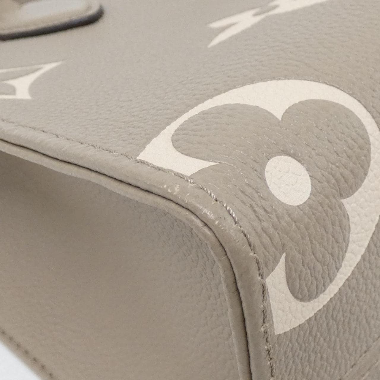 LOUIS VUITTON OnTheGo M45779 Handbag Monogram 2