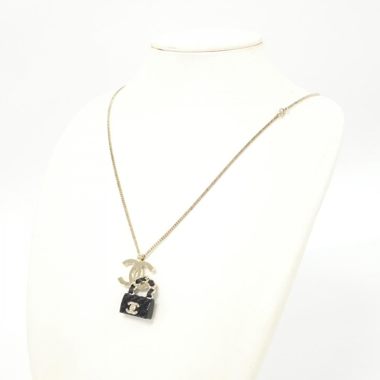 CHANEL ABA013 Accessories 6
