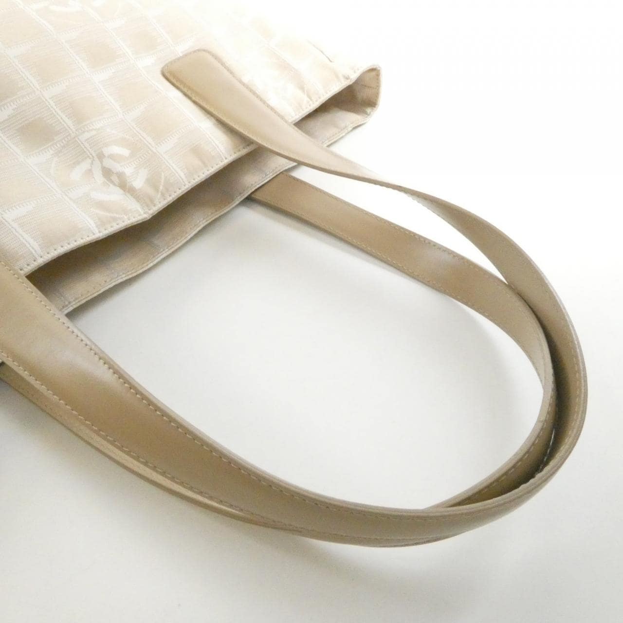 CHANEL 15825 Shoulder Nylon 5