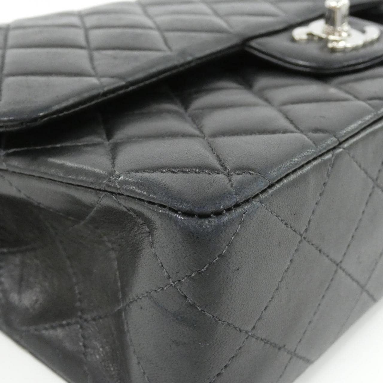 CHANEL Matelasse 1112 Shoulder Lambskin 3