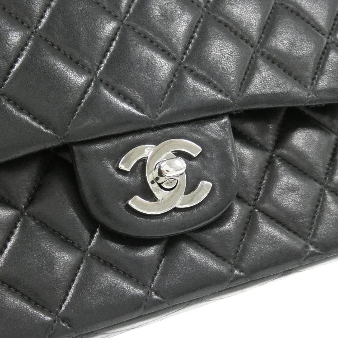 CHANEL Matelasse 1112 Shoulder Lambskin 4