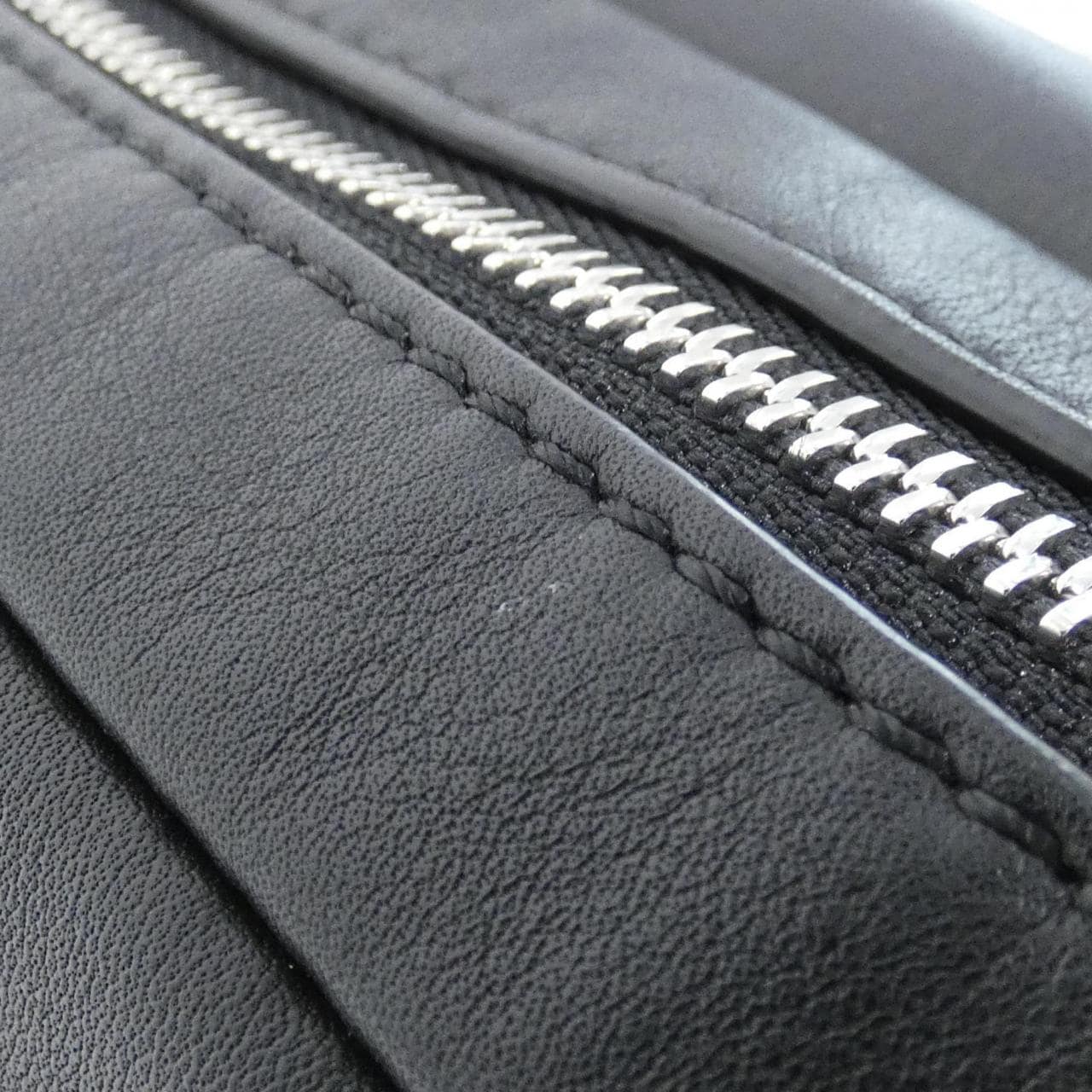 LOEWE B553A72X21 Shoulder 5