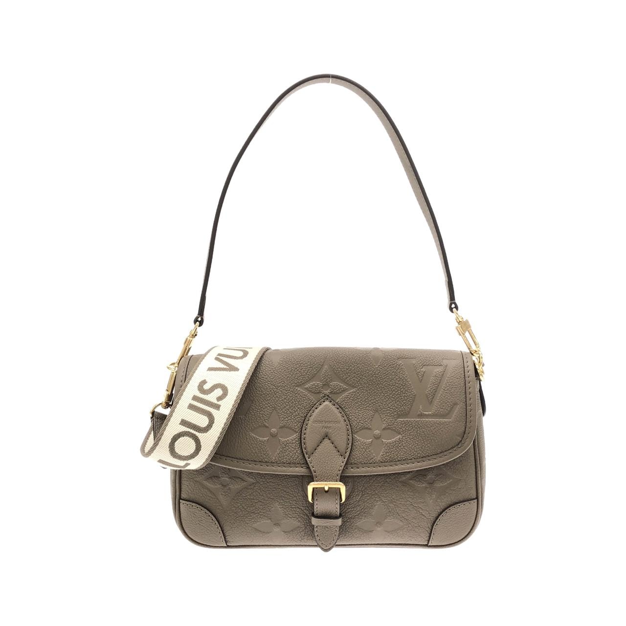 LOUIS VUITTON M15049 肩背包 Monogram