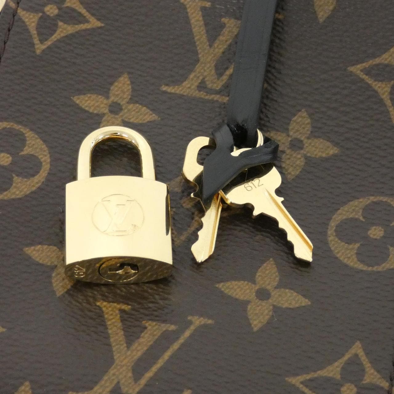 LOUIS VUITTON M45165 Handbag Monogram 5