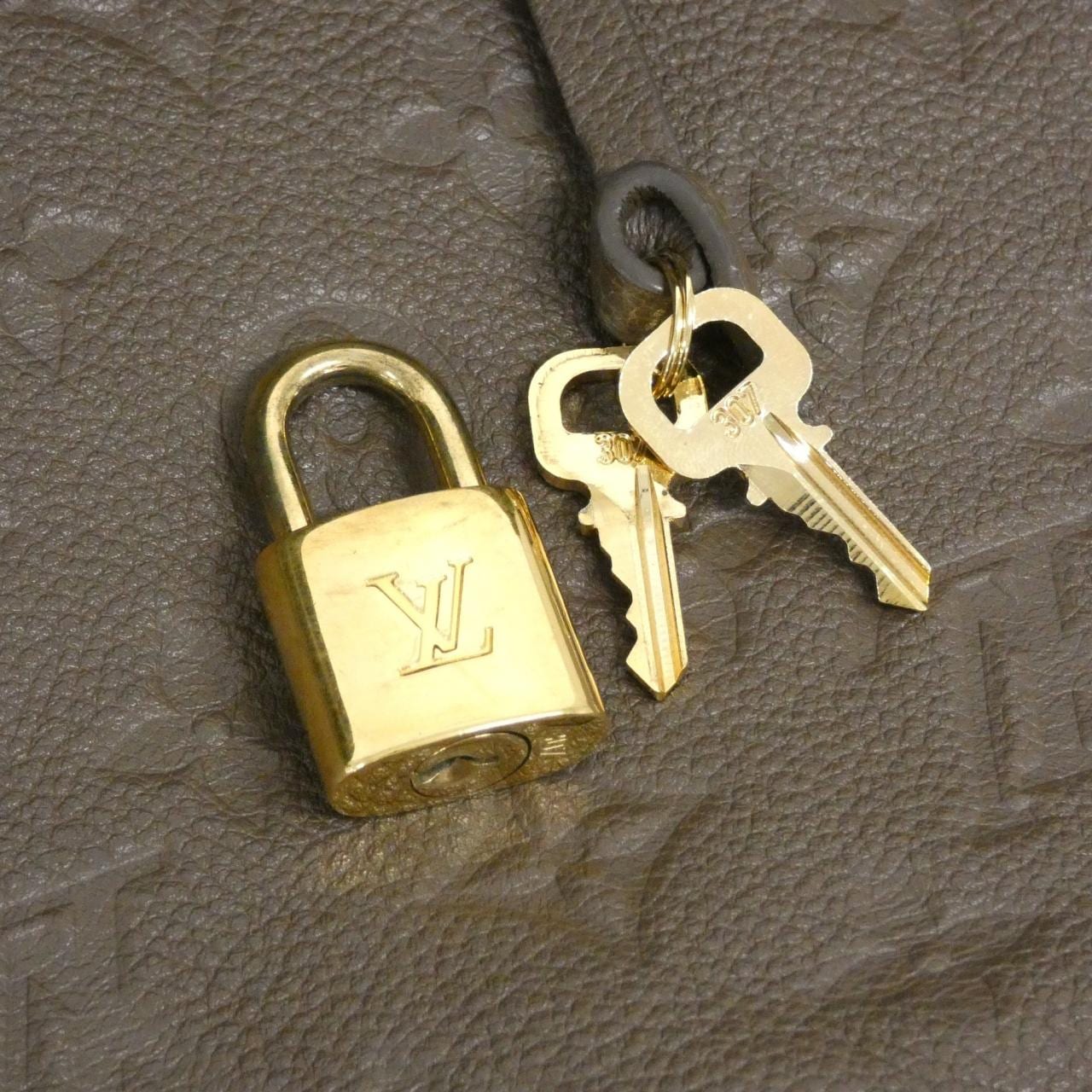 LOUIS VUITTON M40590 肩背包 Monogram 5