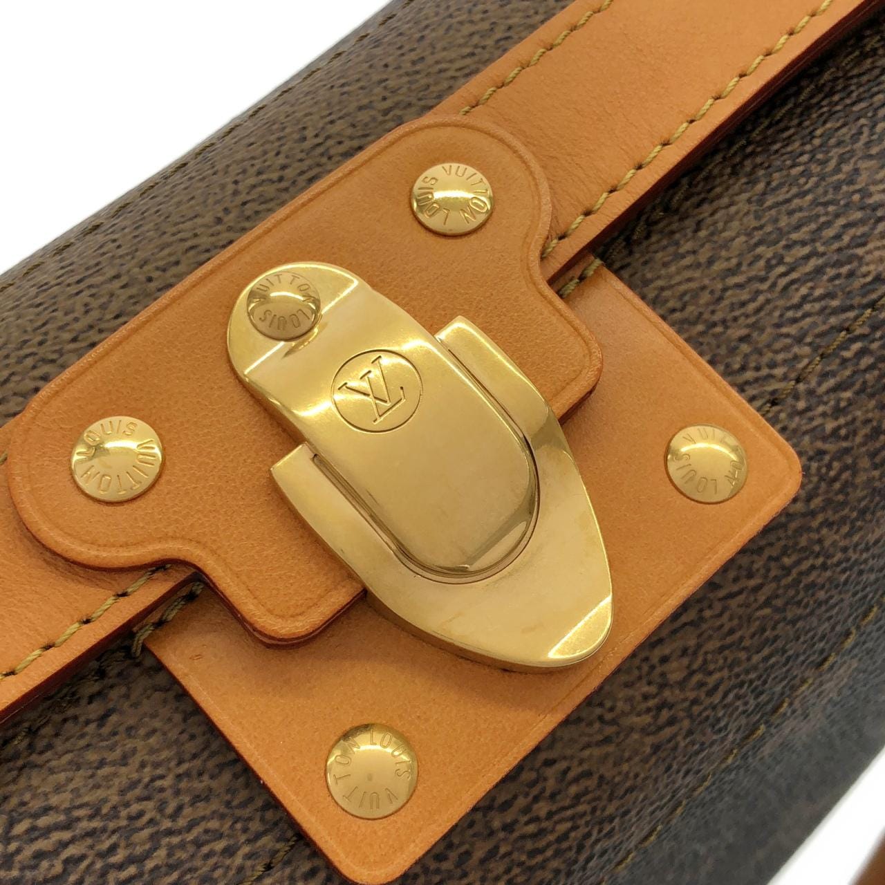 LOUIS VUITTON M11536 肩背包 Monogram 5