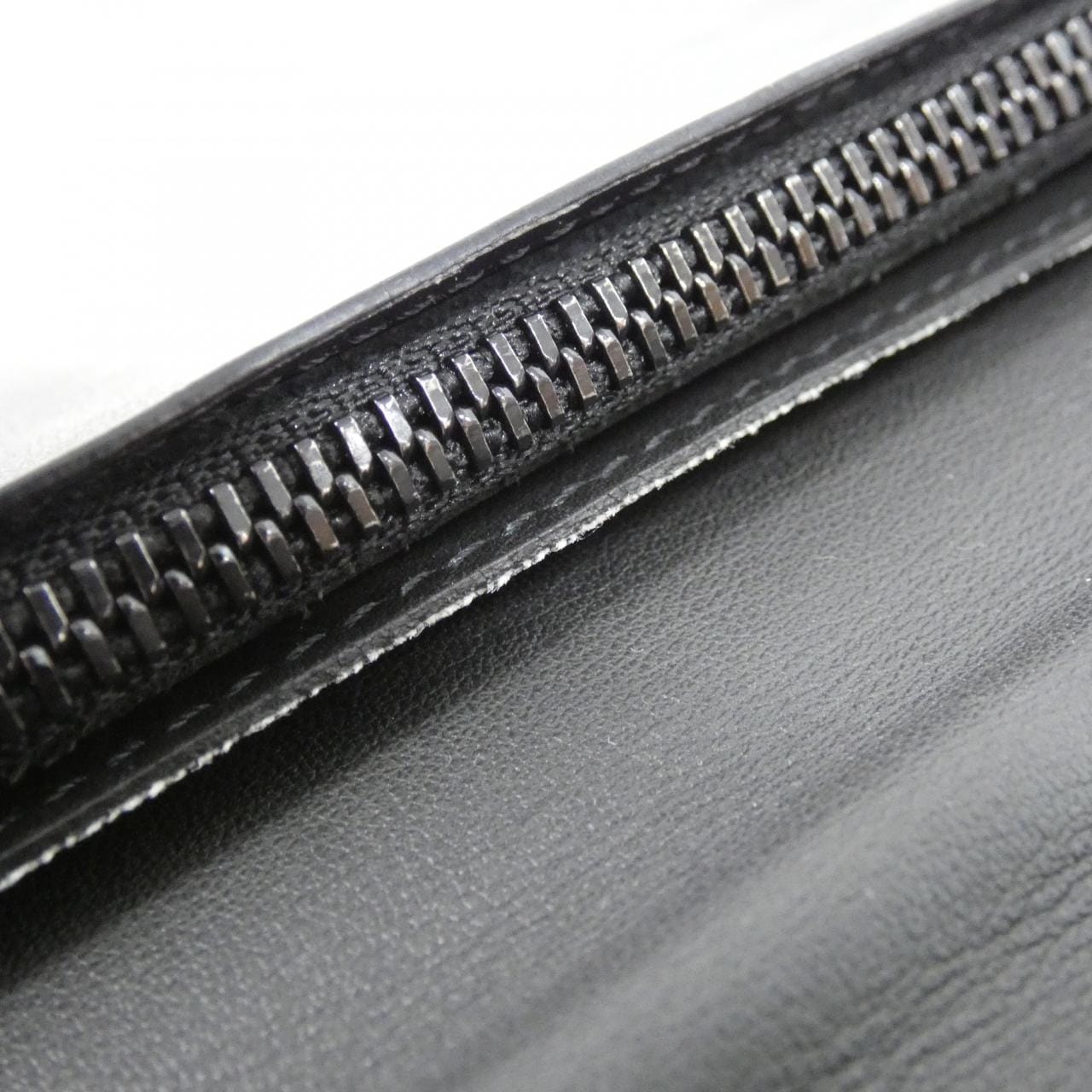 LOUIS VUITTON M69038 Wallet Monogram 5
