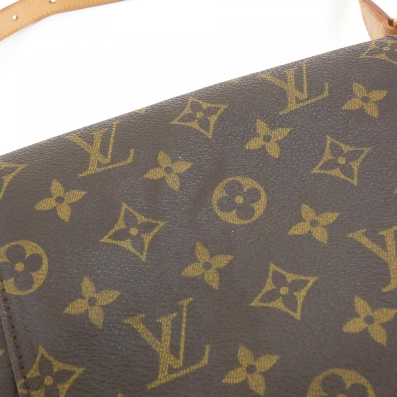 LOUIS VUITTON Musette M51258 Shoulder Monogram 4