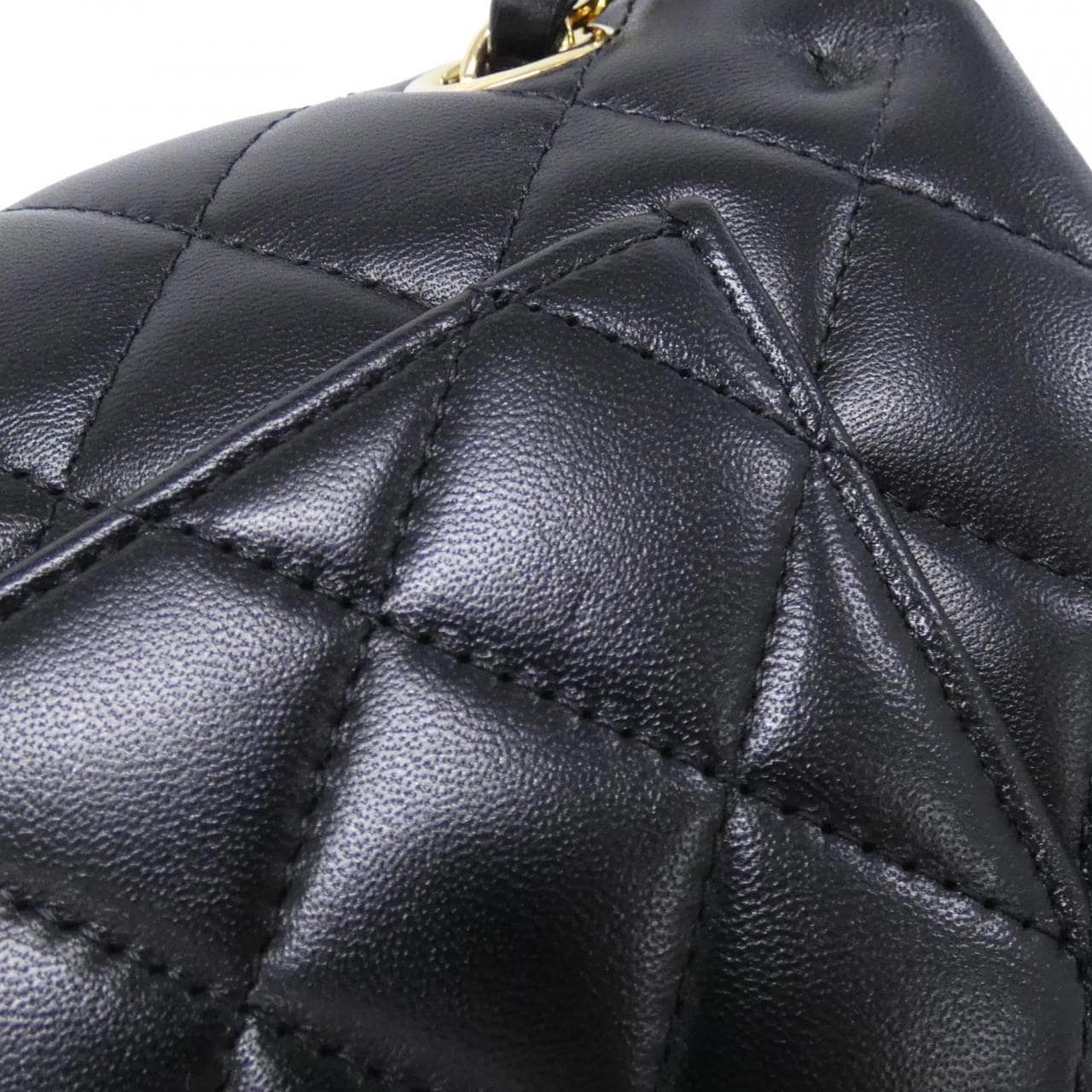 CHANEL Matelasse 1113 Shoulder Lambskin 4