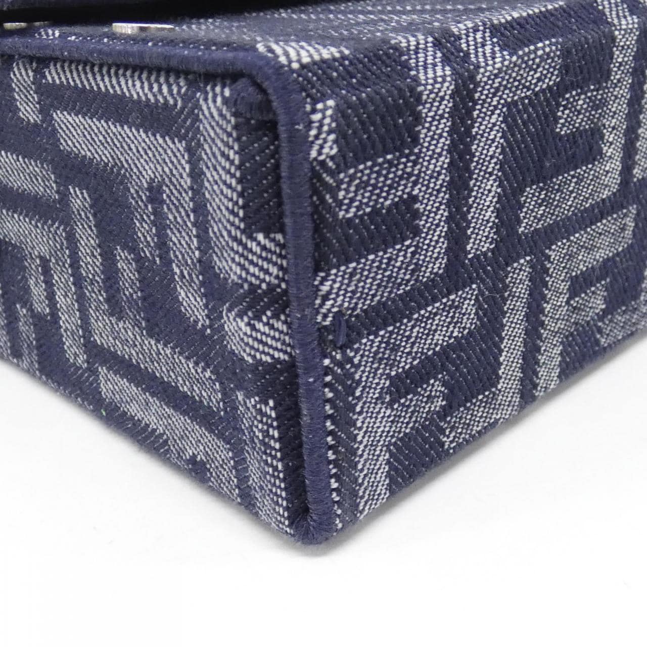 FENDI Baguette 7VA565 AMA9 Handbag Canvas 3