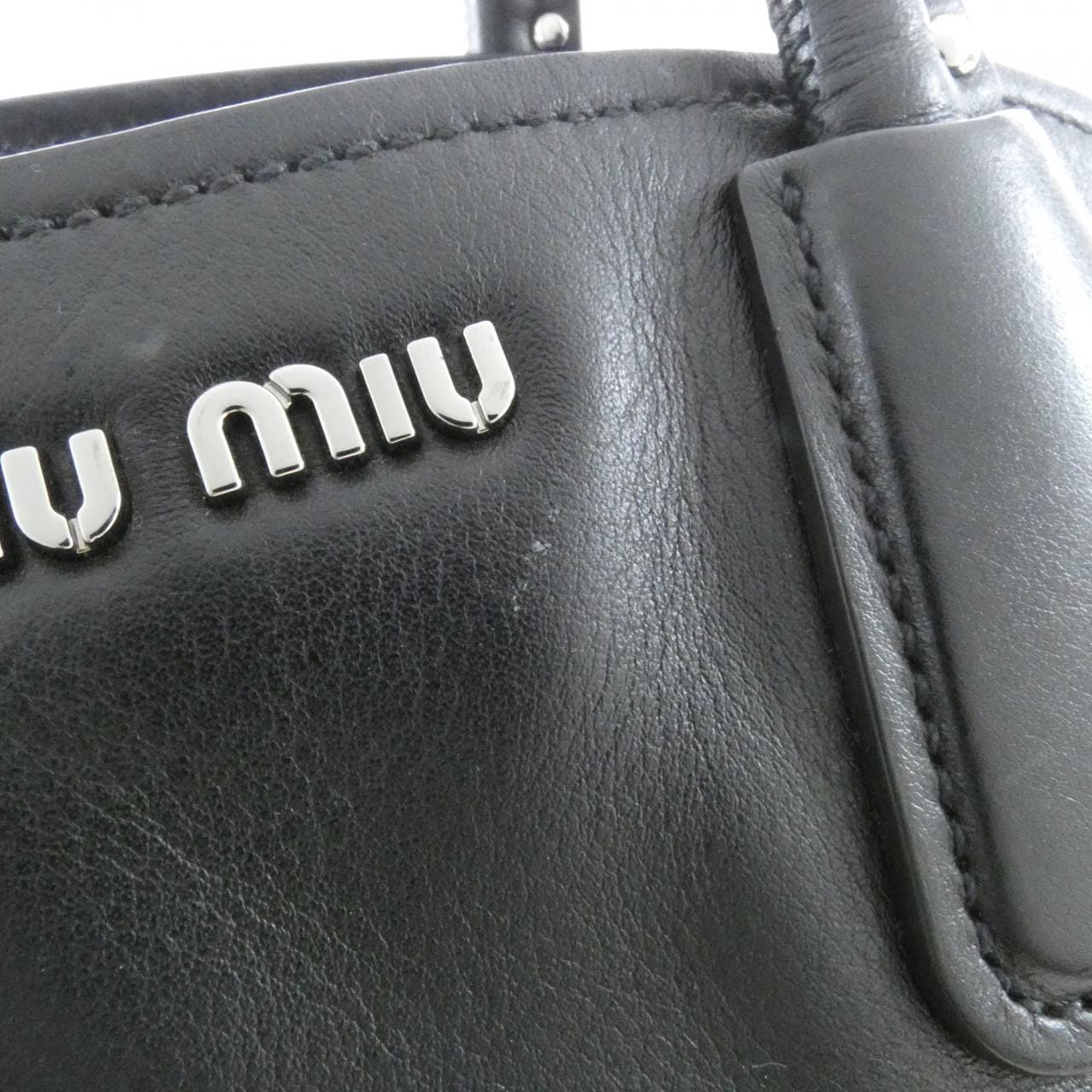 MIU MIU RN1003 手提包 4
