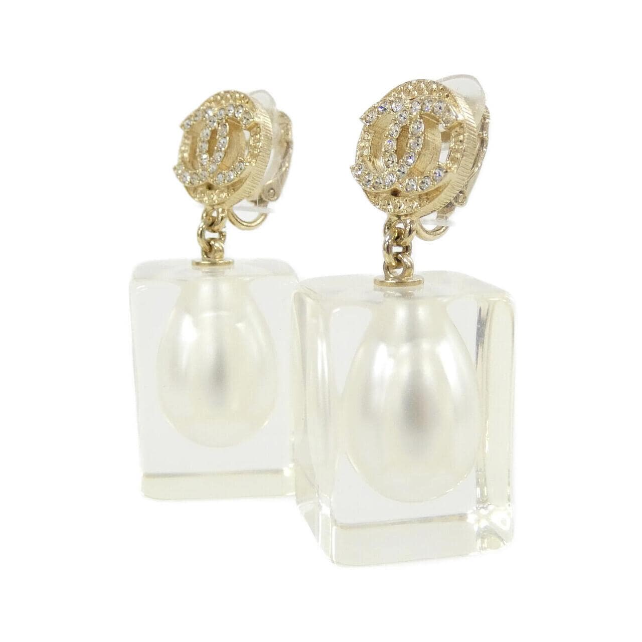 CHANEL Accessories 2