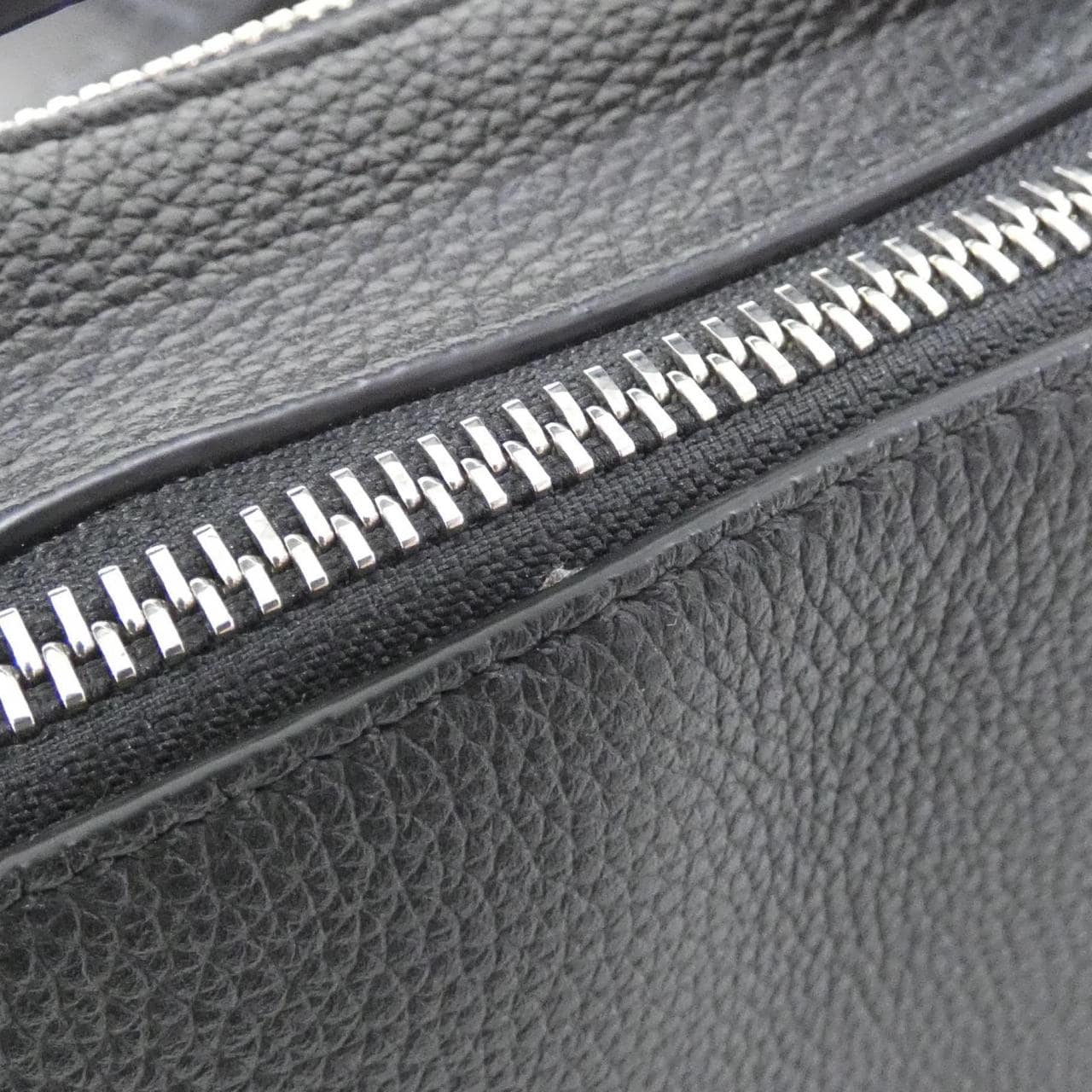 LOEWE C660R41X01 肩背包 4