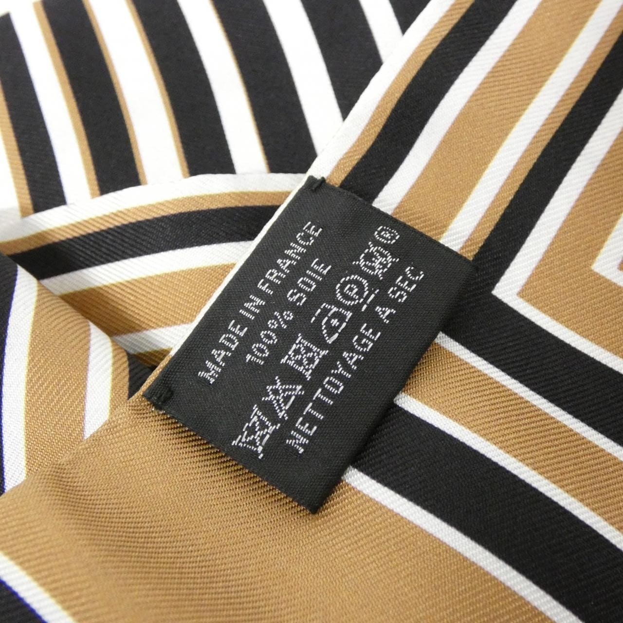 HERMES Scarf 3
