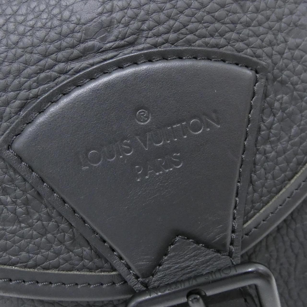 LOUIS VUITTON Montsouris M23127 背包 Monogram 5