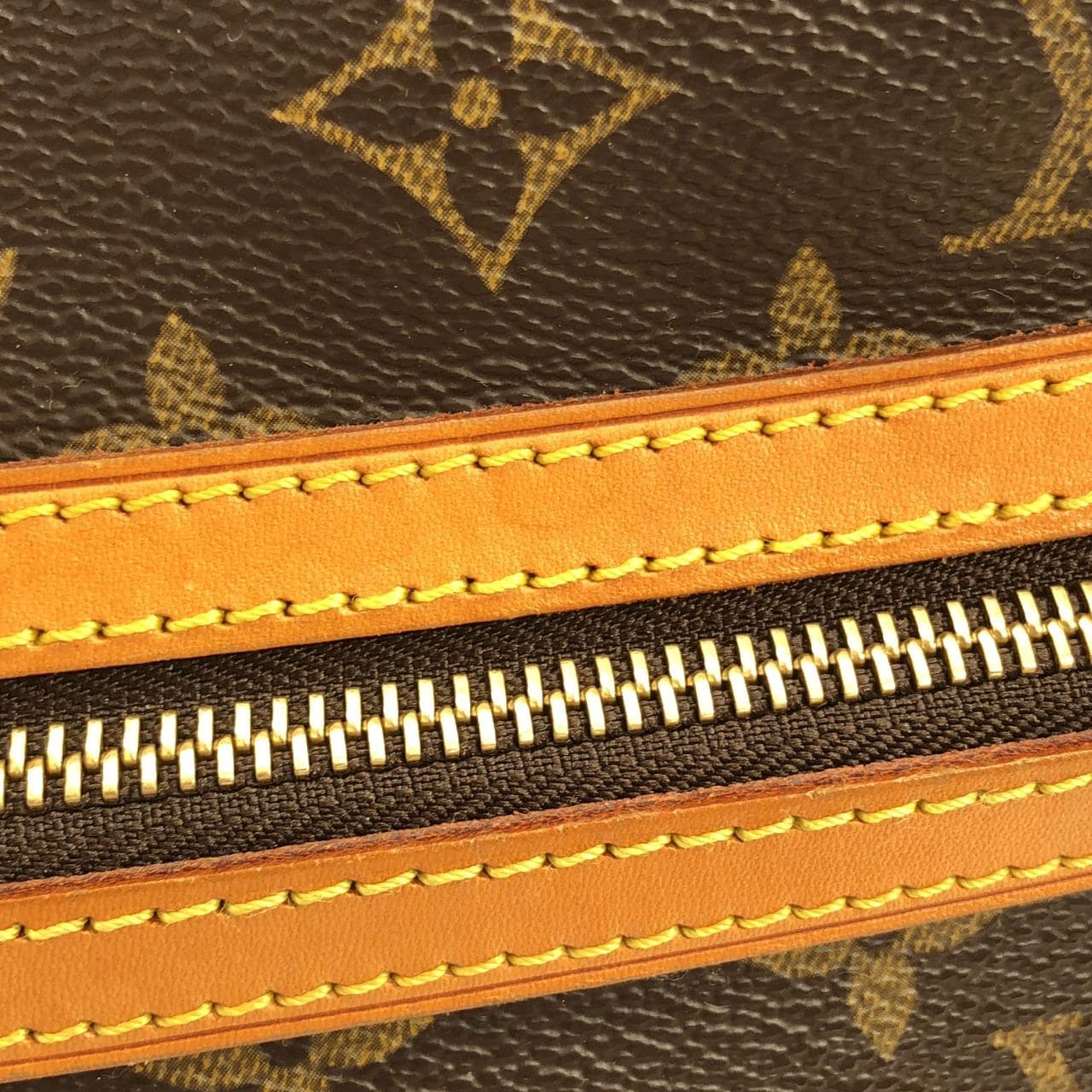 LOUIS VUITTON M51181 肩背包 Monogram 4