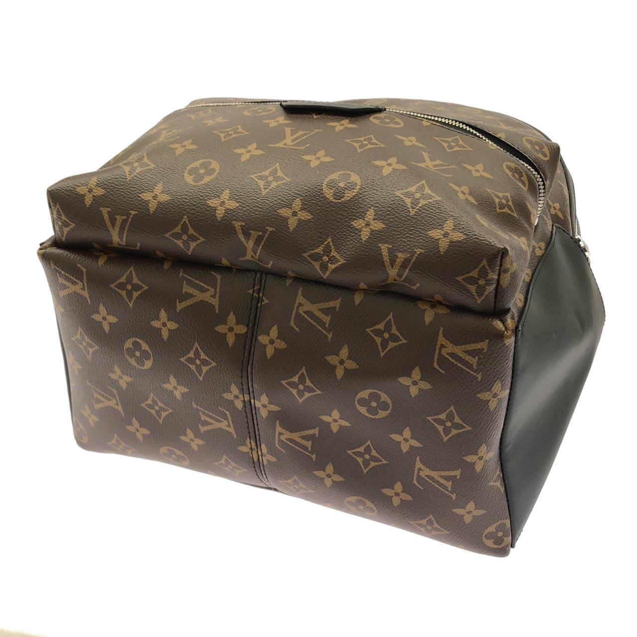 LOUIS VUITTON Discovery M46684 Backpack Monogram 3