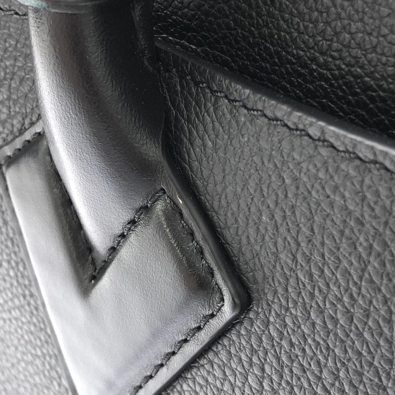 LOUIS VUITTON M22225 手提包 4