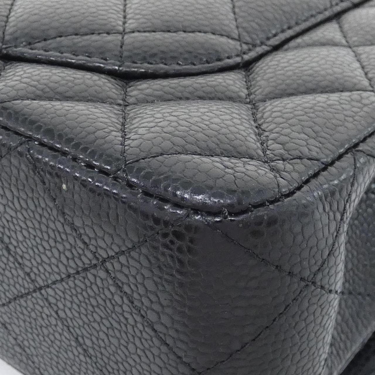 CHANEL Matelasse 1113 Shoulder Grained Calfskin 3