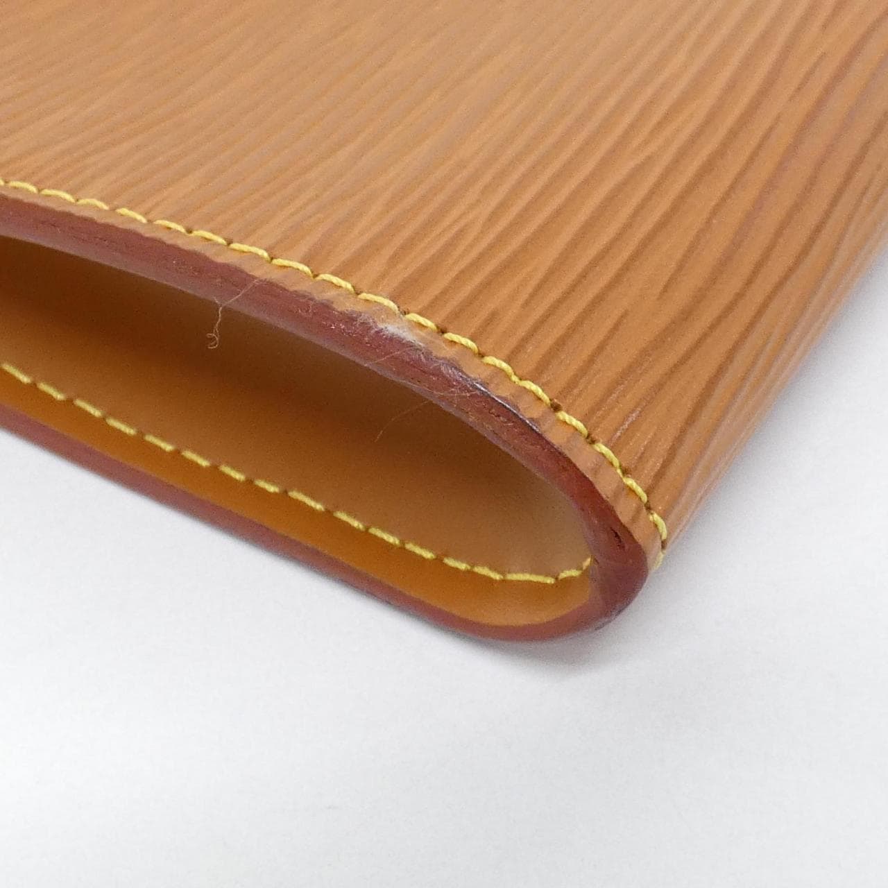 LOUIS VUITTON Pochette M52948 小斜揹包 Epi 3