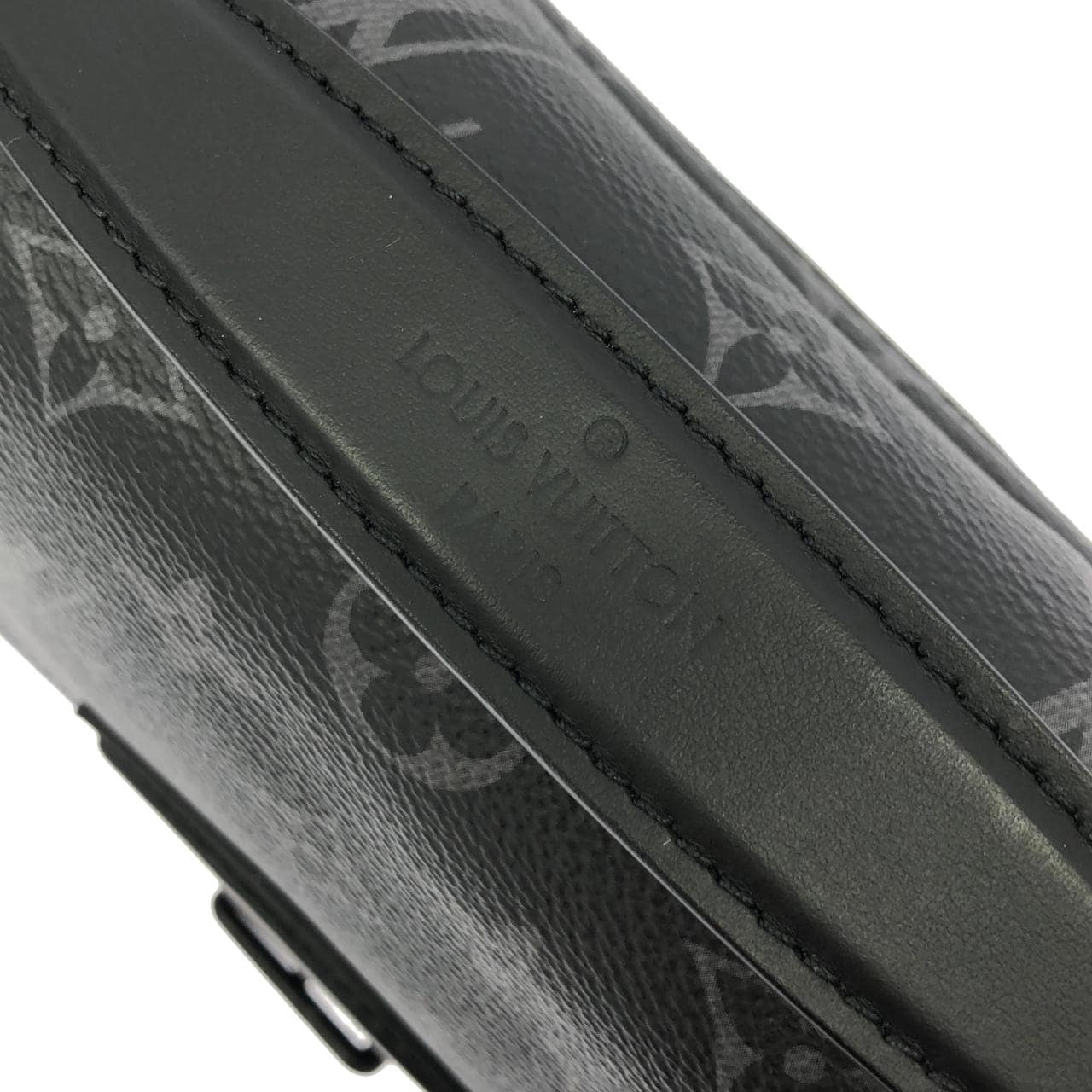 LOUIS VUITTON Eclipse M46685 肩背包 Monogram 7